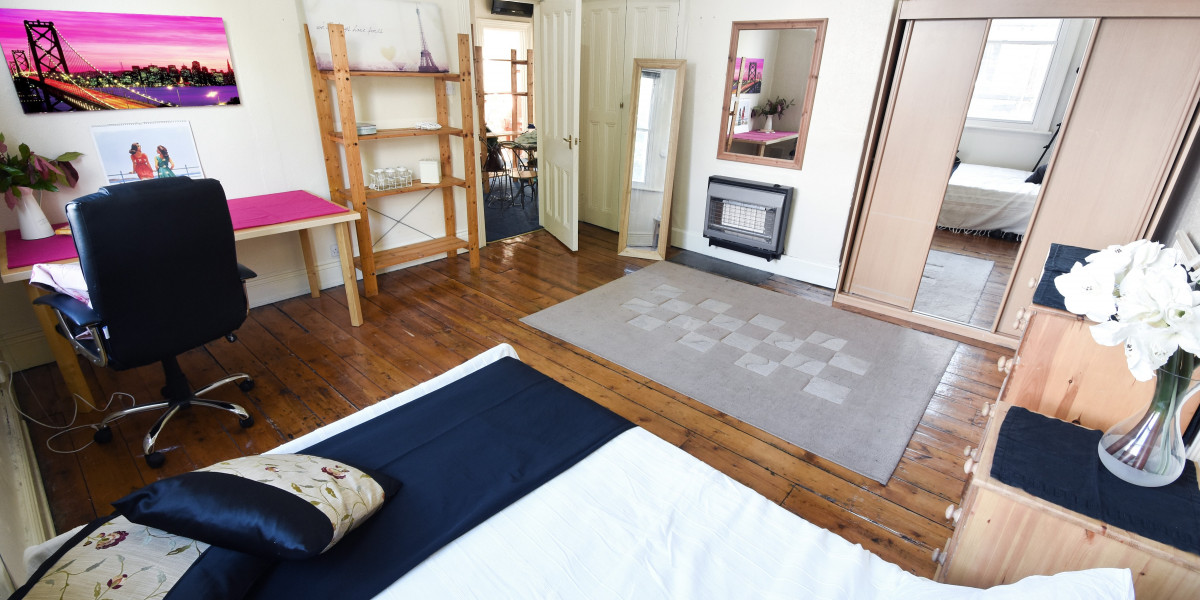 Apartment 3, Priory House