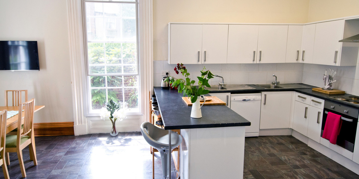 breakfast bar and communal kitchen in shared student house in Sheffield