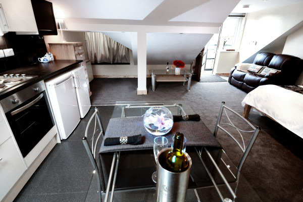 611 Ecclesall Road A & B