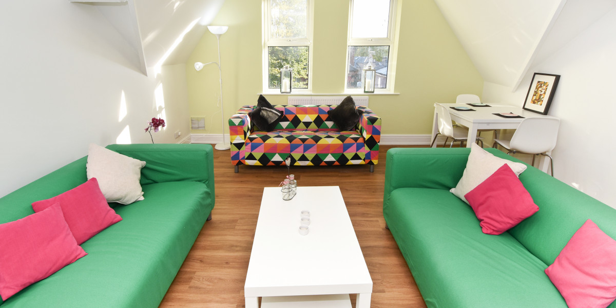 Student apartments to rent off London Road. Priory House has a large living room.