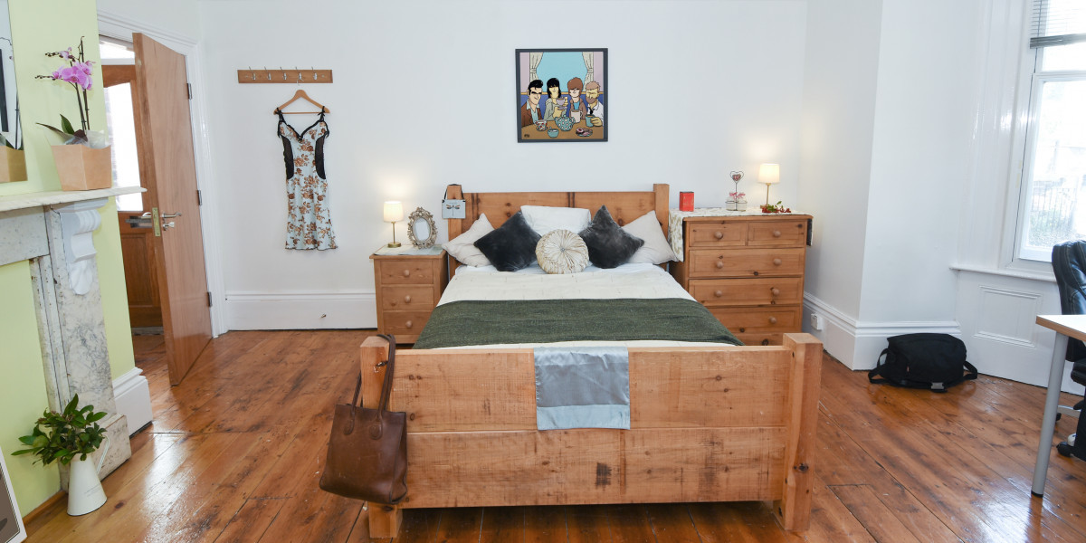 Priory House has large double bedrooms available for students to rent in spacious flats off London Road, Sheffield.