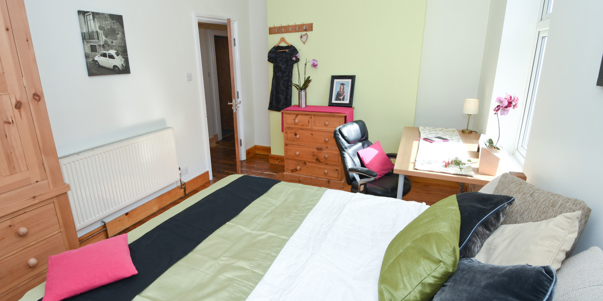 Apartment 2, Priory House