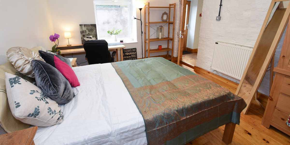 Apartment 2, Priory House