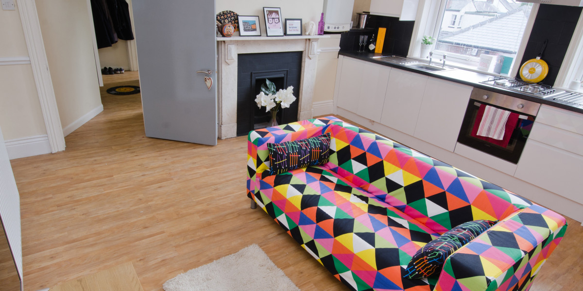 Apartment 4, Priory House