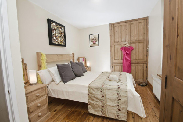 Apartment 2, 26 Wostenholm Road