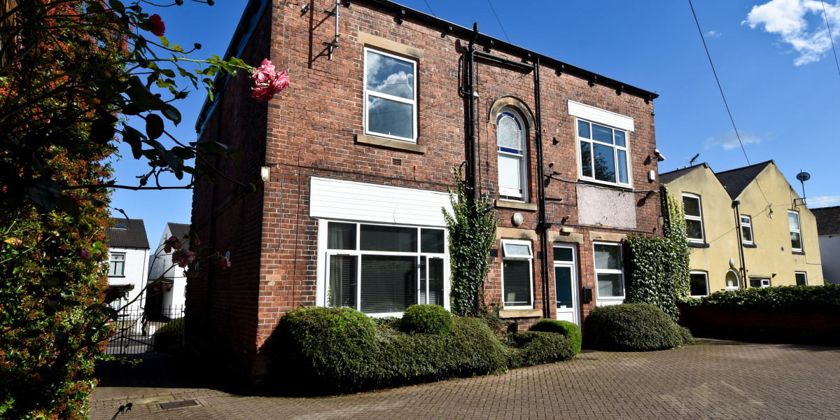 Courtyard development with rooms available to rent in Nether Edge
