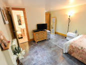 Big House in Sheffield City Centre - Thumbnail