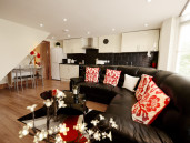 Coach House, 1st Floor Apartment - Thumbnail