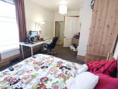 Room 6 is a double room with study area, ensuite and bills included - Thumbnail
